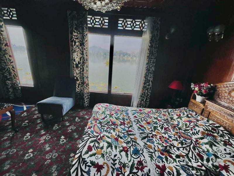 Heaven Breeze Group of Houseboats - image 16