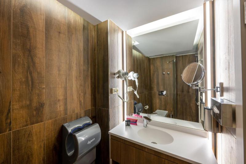 Superior Double or Twin Room image 2