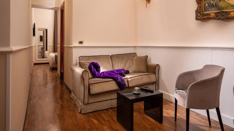 Quadruple Room image 3