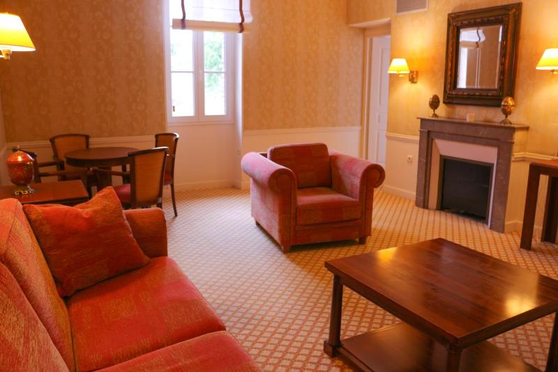 Deluxe Suite image 3