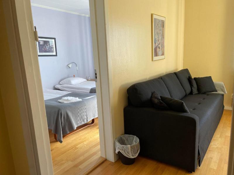 Executive Twin Room image 3