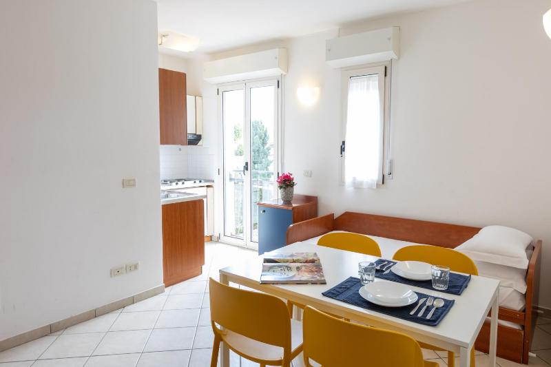 One-Bedroom Apartment image 1