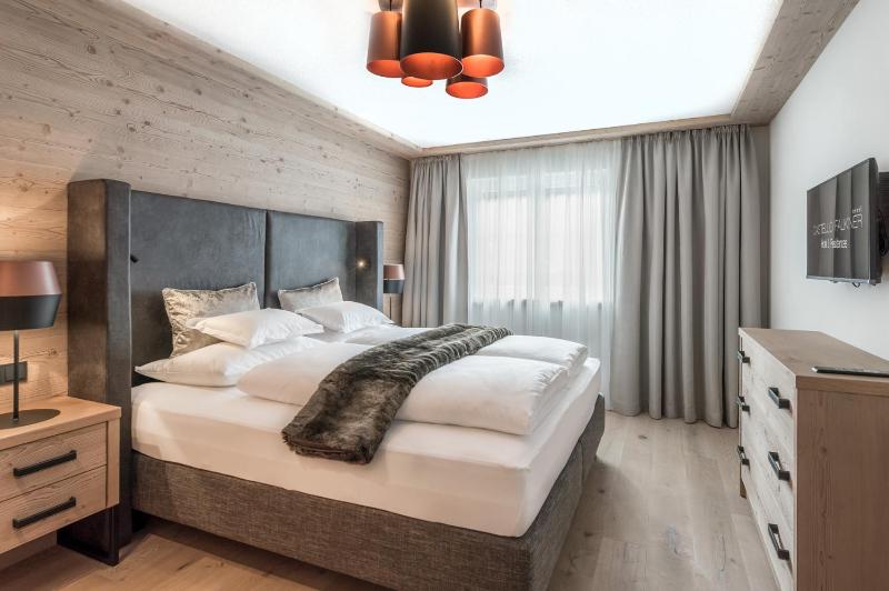 Two-Bedroom Suite image 4