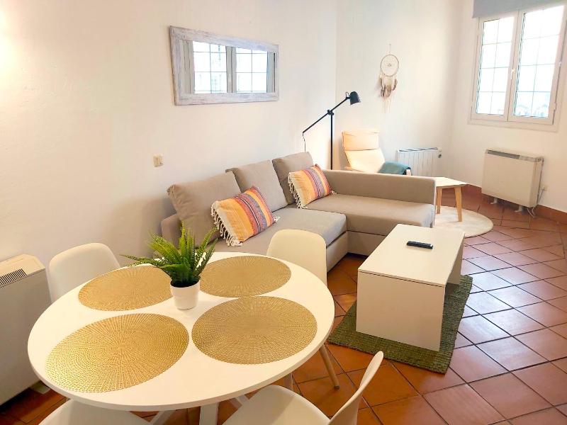 Studio Apartment image 1