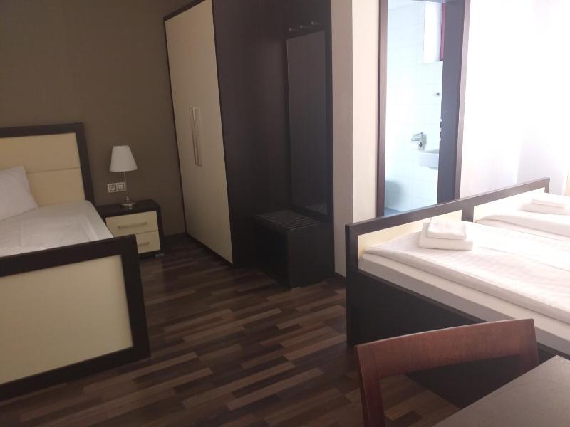 Quadruple Room image 1