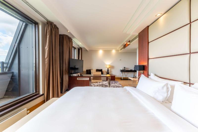 Suite with Panoramic View image 2