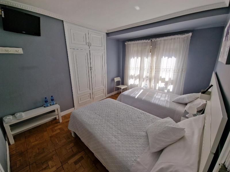 Hostal Fidalgo - image 23