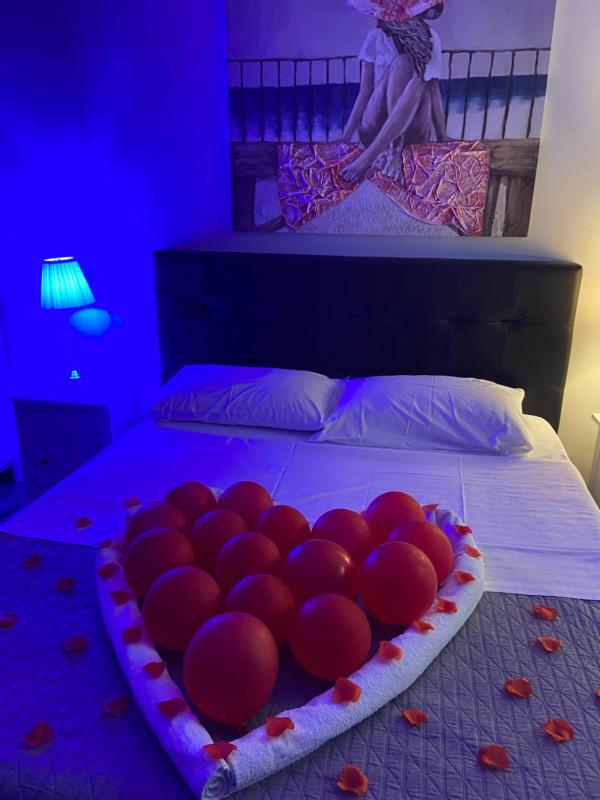 Double Room with Spa Bath image 4