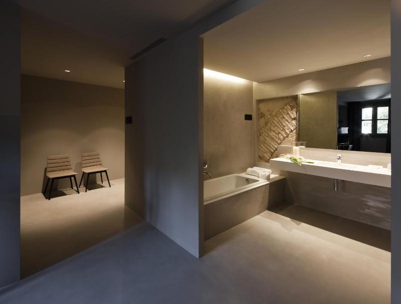 Executive Double or Twin Room image 3