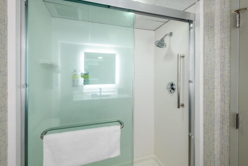 Standard Room image 4