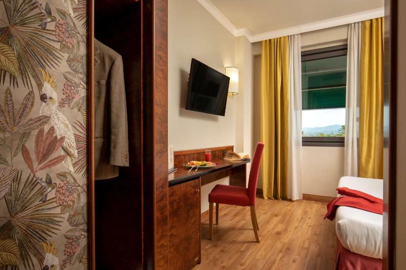 Comfort Queen Room - Twin On Request image 4