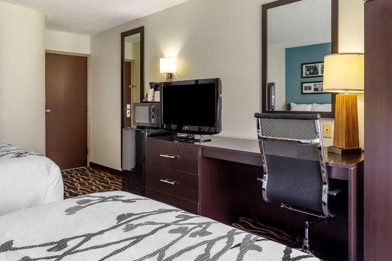 Double Room with Two Double Beds - Non-Smoking image 3