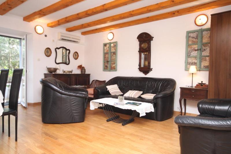 Four-Bedroom Holiday Home image 1