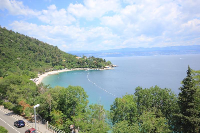 Double Room with Balcony and Sea View image 2