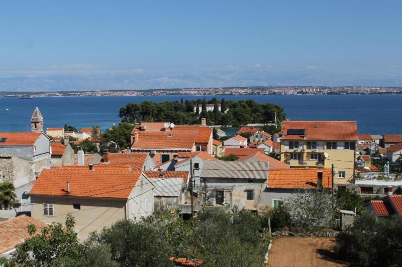 Two-Bedroom Apartment with Terrace and Sea View image 2