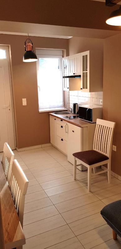 One-Bedroom Apartment image 2