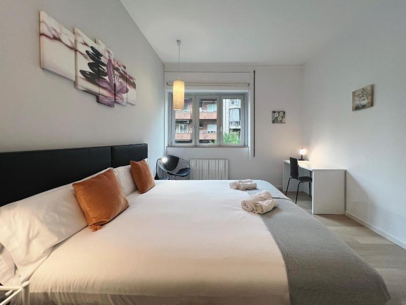 Stay U-nique Apartments Sants - image 4