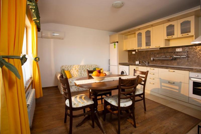 Apartment image 3