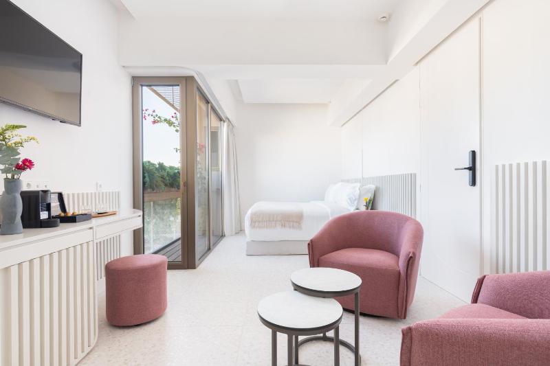 Premium Double Acropolis View image 4