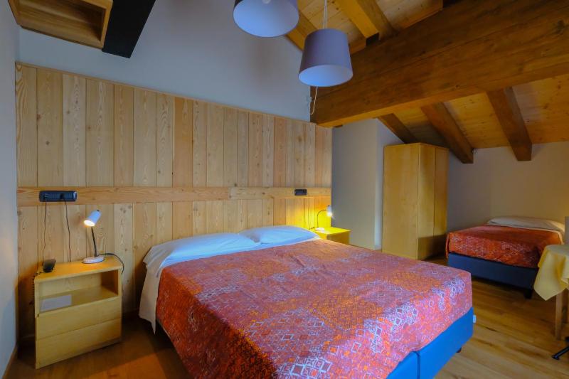 Superior Triple Room image 3