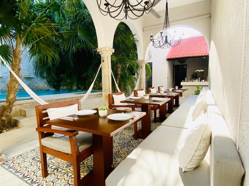 The Diplomat Boutique Hotel - image 12