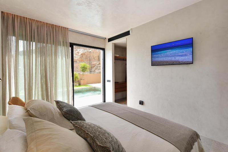 Almadies Tauro by VillaGranCanaria - image 11