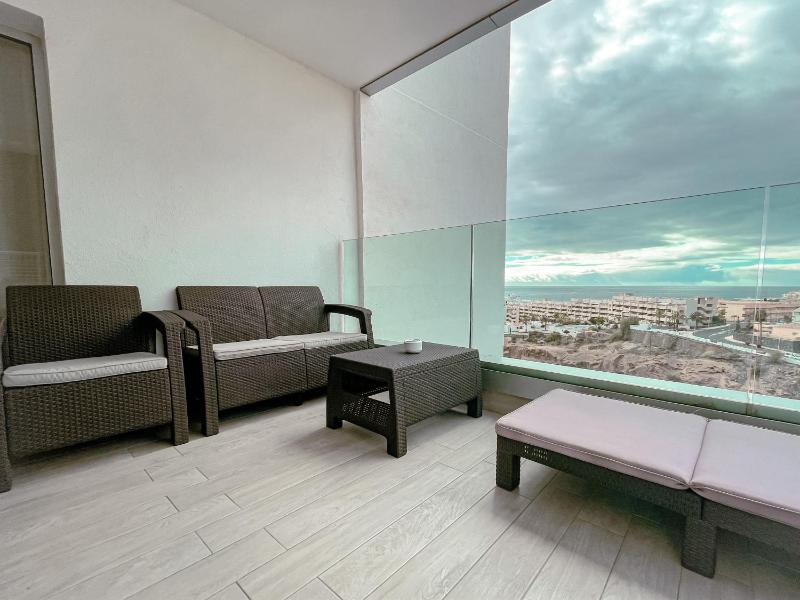 3 Bedroom Ocean Garden Apartment Heated Pool & Parking PP207 - image 9