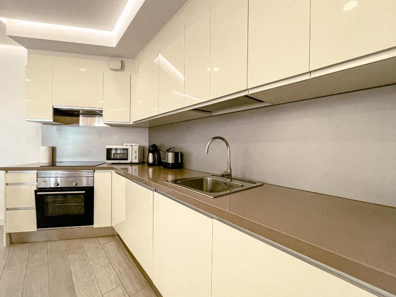 3 Bedroom Ocean Garden Apartment Heated Pool & Parking PP207 - image 5