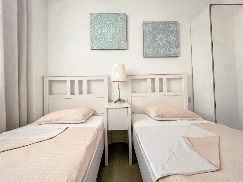 3 Bedroom Ocean Garden Apartment Heated Pool & Parking PP207 - image 26
