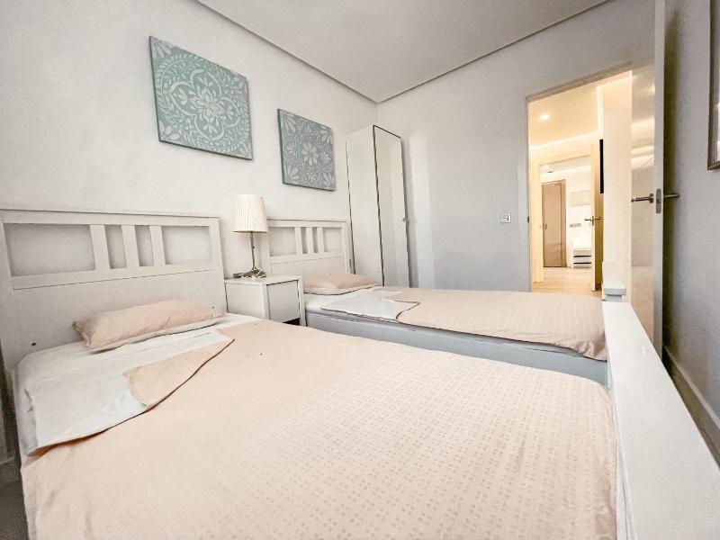 3 Bedroom Ocean Garden Apartment Heated Pool & Parking PP207 - image 8