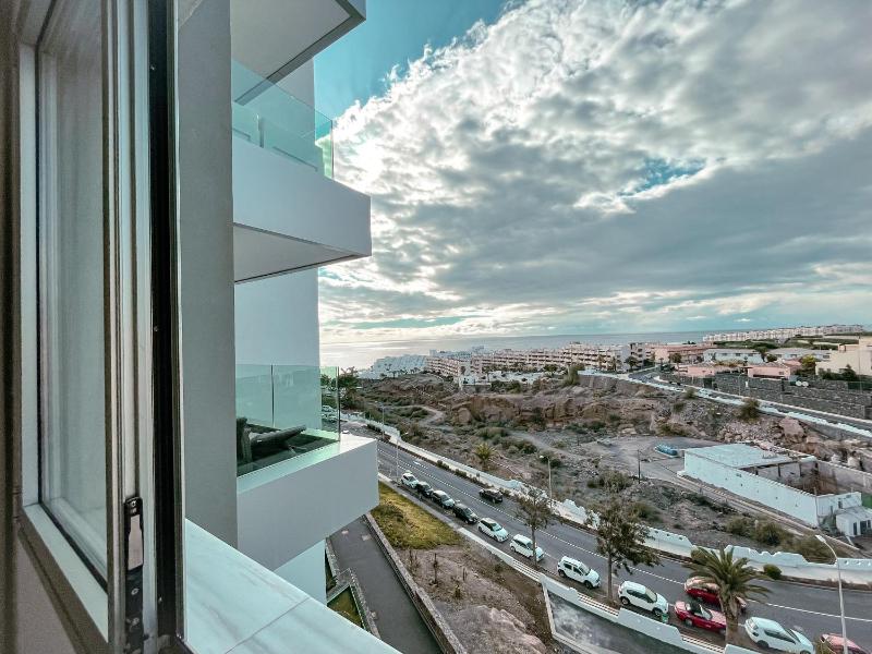 3 Bedroom Ocean Garden Apartment Heated Pool & Parking PP207 - image 7