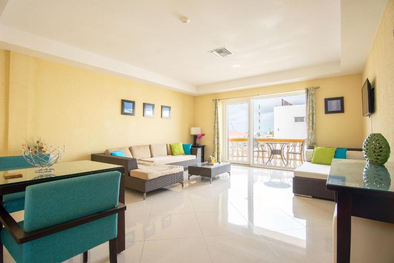 Bay Harbor Luxury 1 bedroom apartments - image 2