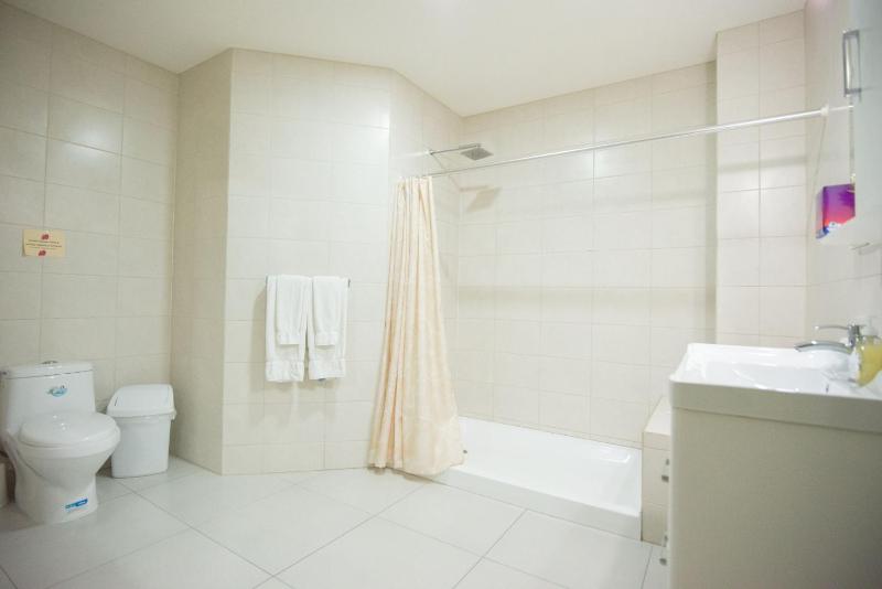 Bay Harbor Luxury 1 bedroom apartments - image 35