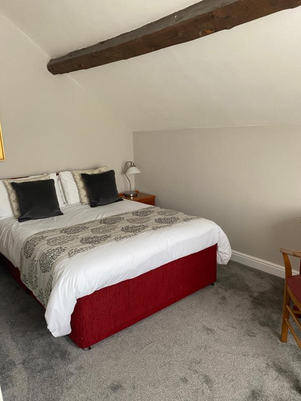 Two-Bedroom House image 3