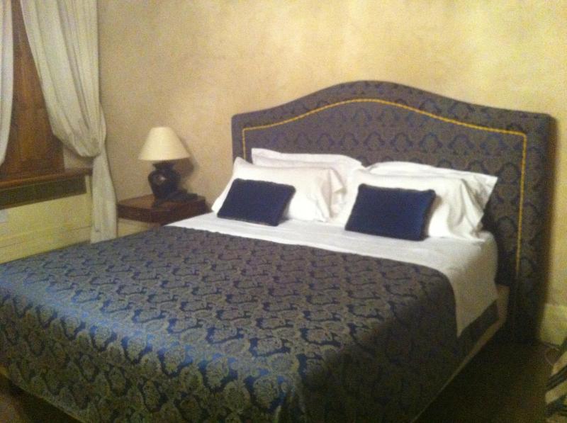 Junior Suite with Frescoes image 3