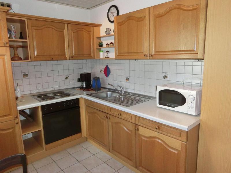 One-Bedroom Apartment image 4