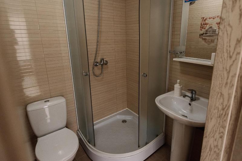 Deluxe Triple Room image 2