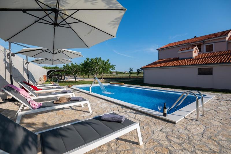 Holiday apartment in Privlaka with sea view balcony air conditioning WiFi 3598-1 - image 24