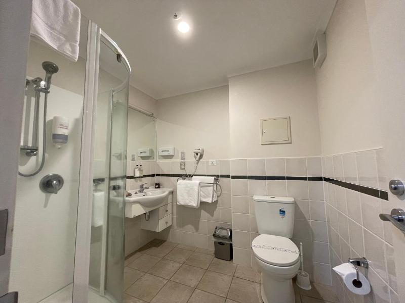 Chantillys Motor Lodge - image 20