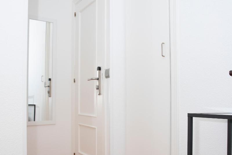 Single Room image 2