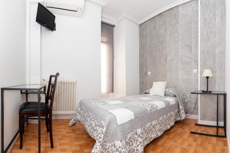Single Room image 1