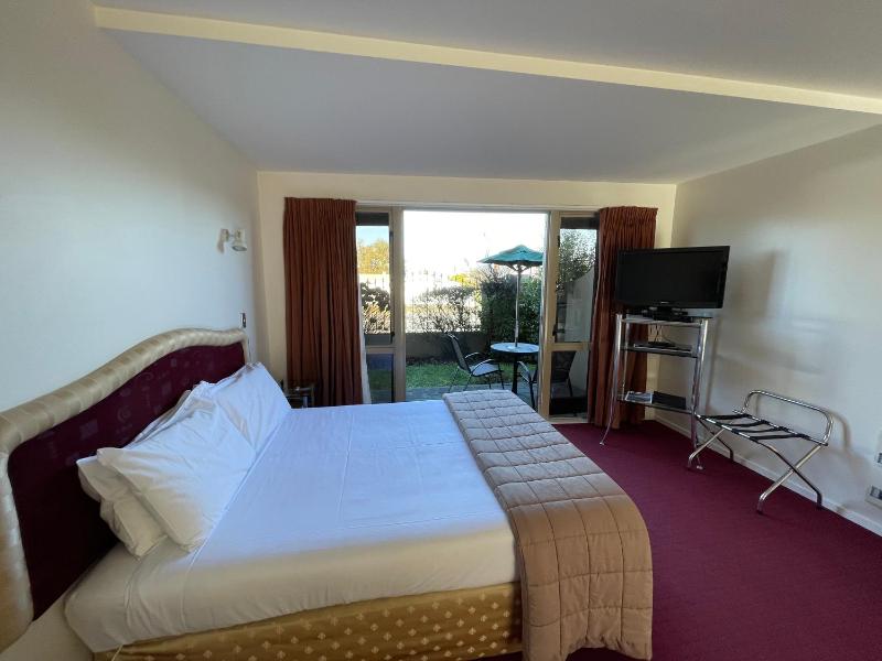 Chantillys Motor Lodge - image 19