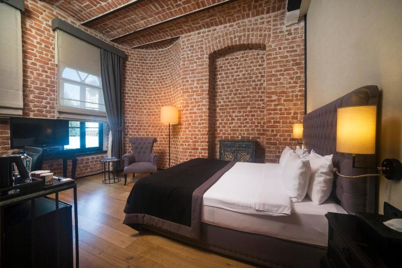 Superior Double or Twin Room image 3