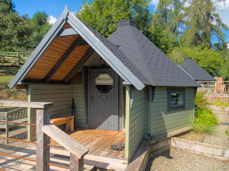 Garden Double Ensuite image 1