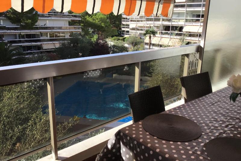 Nice 36 m with balcony and pool near beaches - image 1