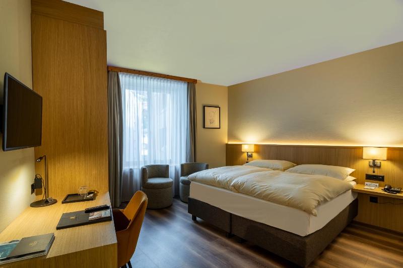 Standard Double Room image 1