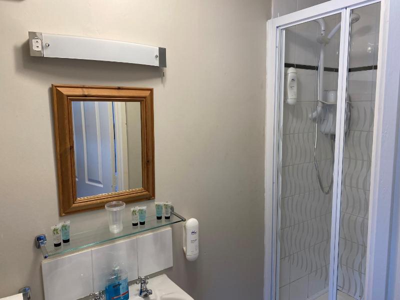 Single Room image 2