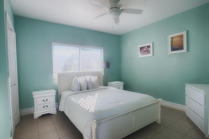 Hollywood Beachside Boutique Suites - image 7