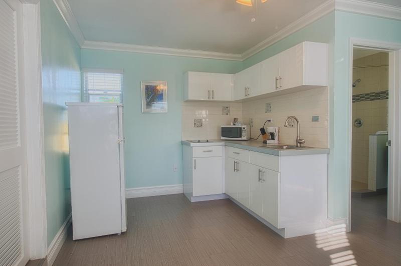 Hollywood Beachside Boutique Suites - image 23