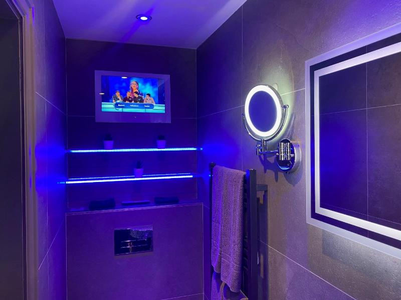 Family Room with Bathroom image 3
